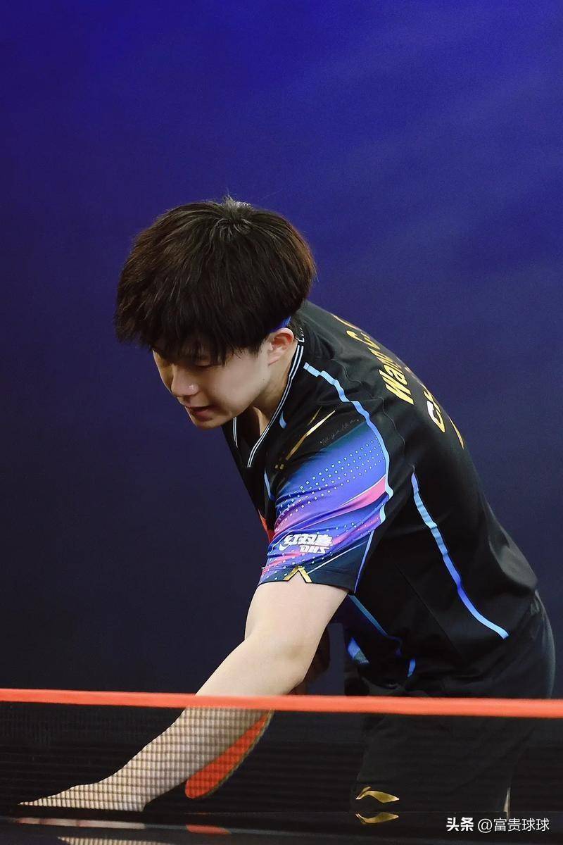 法甲加时末段再迎强敌，费耶诺德强势反弹，主帅态度——压力陡增，纪律约束更严格的简单介绍